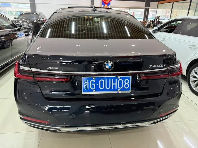 BMW 7 Series 2019 Модификация 740Li xDrive Административный тип Роскошный набор интерьер фото 12