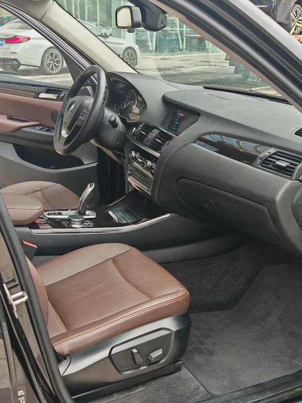 BMW X3 2016 xDrive20i M Deporte interior foto 11