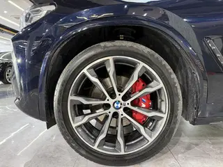 BMW X3 2022 xDrive30i Leading Type M Obsidian Night Suit interior photo 12