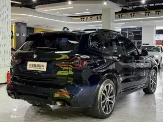 BMW X3 2022 xDrive30i Leading Type M Obsidian Night Suit interior photo 13