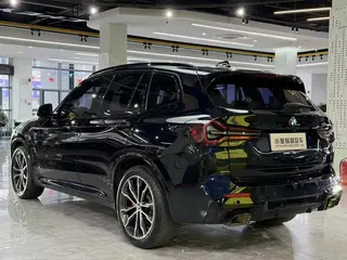 BMW X3 2022 xDrive30i Leading Type M Obsidian Night Suit interior photo 17