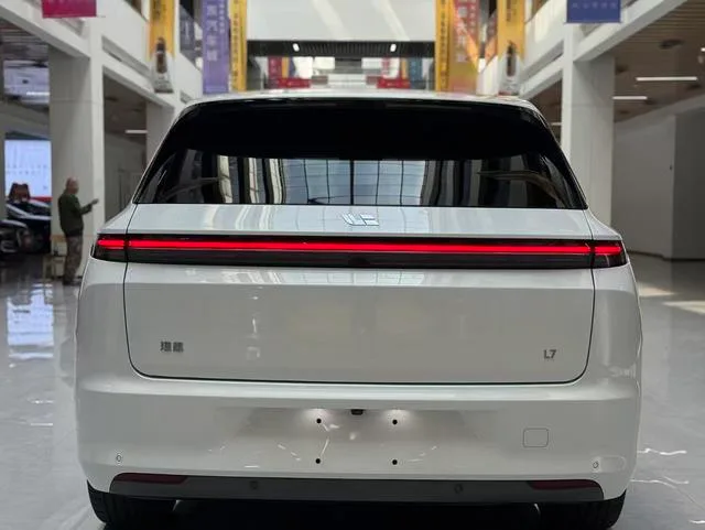Li Auto L7 2023 Pro Edición exterior foto 6