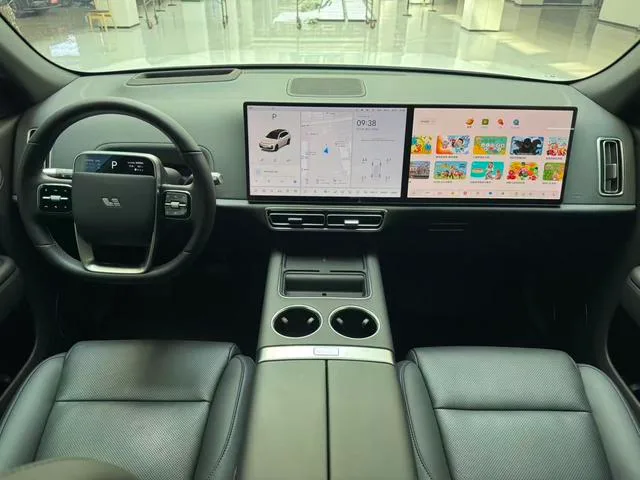 Li Auto L7 2023 Pro Edición interior foto 13