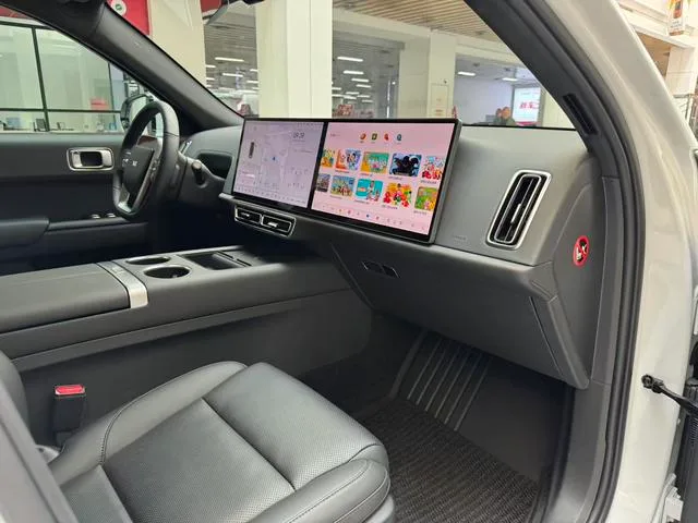 Li Auto L7 2023 Pro Edición interior foto 18