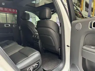 Li Auto L7 2023 Pro Edición interior foto 19