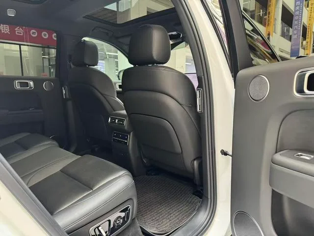 Li Auto L7 2023 Pro Edición interior foto 19