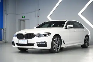 BMW 5 Series 2018 Reforma 530Li Tipo de lujo M Conjunto deportivo exterior foto 1