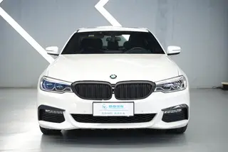 BMW 5 Series 2018 Reforma 530Li Tipo de lujo M Conjunto deportivo exterior foto 2
