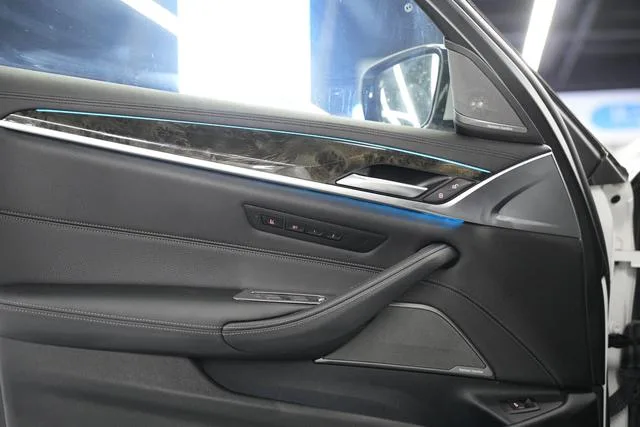 BMW 5 Series 2018 Reforma 530Li Tipo de lujo M Conjunto deportivo interior foto 16