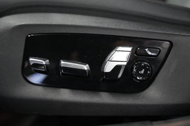 BMW 5 Series 2018 Reforma 530Li Tipo de lujo M Conjunto deportivo interior foto 17