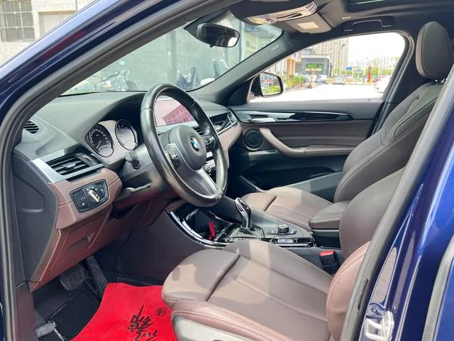 BMW X2 2020 sDrive25i Leading Type M Sports suit interior photo 15