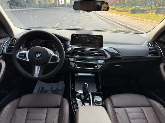BMW X3 2021 xDrive30i Líder M Conjunto deportivo interior foto 10