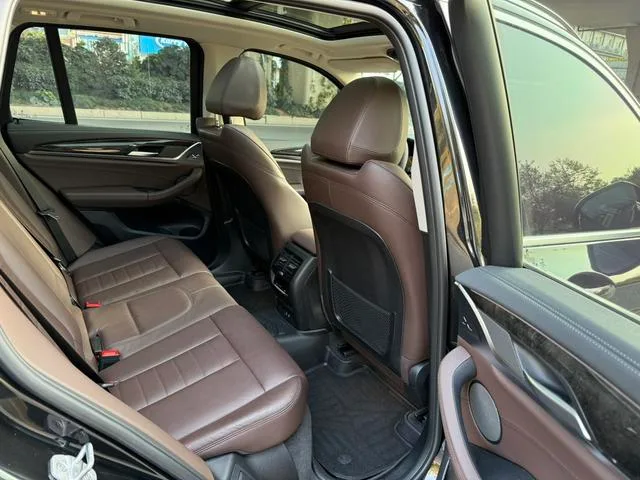 BMW X3 2021 xDrive30i Líder M Conjunto deportivo interior foto 14