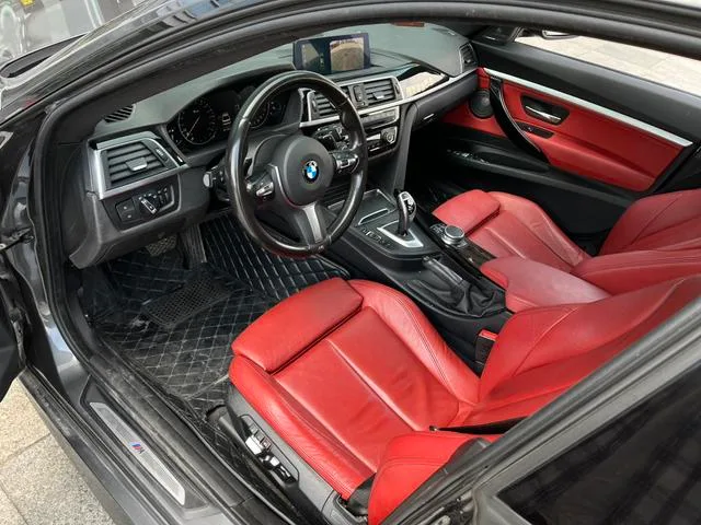 BMW 3 Series GT 2019 320i M Sports Obsidian Night Edition interior photo 11