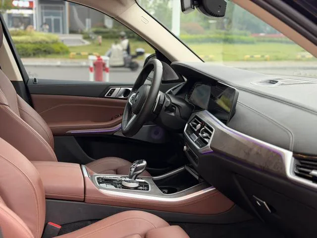 BMW X5 2021 xDrive30i M Sports suit interior photo 10