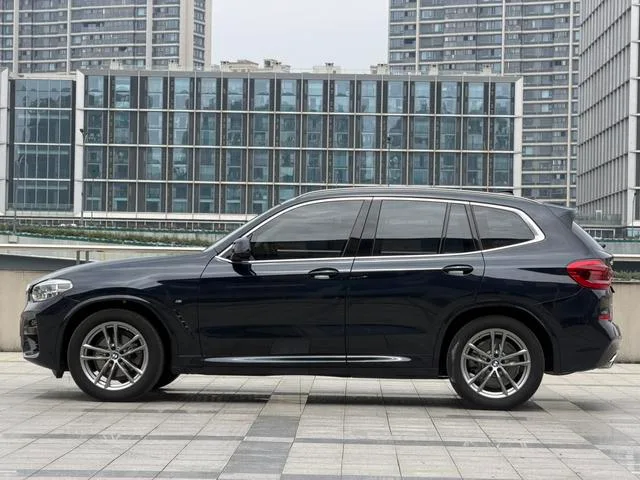 BMW X3 2021 xDrive28i M Sports suit exterior photo 3