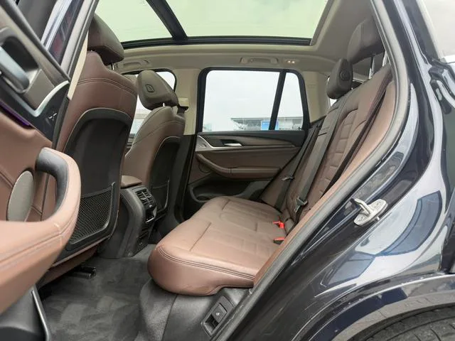 BMW X3 2021 xDrive28i M Sports suit interior photo 7