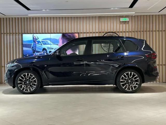 BMW X5 2025 xDrive40Li M Traje nocturno deportivo Yao exterior foto 4