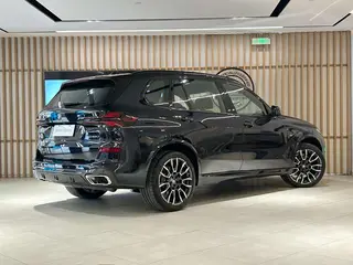 BMW X5 2025 xDrive40Li M Traje nocturno deportivo Yao exterior foto 5