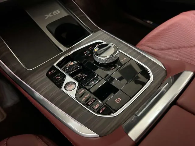BMW X5 2025 xDrive40Li M Traje nocturno deportivo Yao interior foto 11