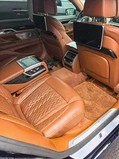 BMW 7 Series 2022 740Li xDrive Administrative M Sports suit interior photo 6
