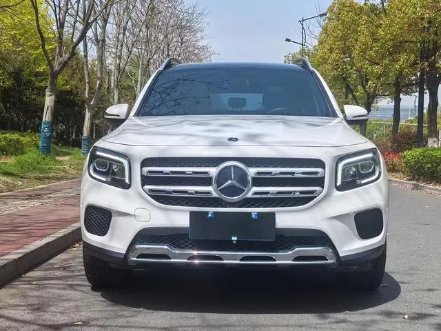 Mercedes-Benz GLB 2022 Second change GLB 200 Fashionable exterior photo 2 Mercedes-Benz GLB 2022 Second change GLB 200 Fashionable exterior photo 2