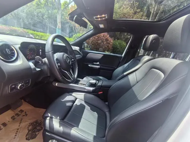 Mercedes-Benz GLB 2022 Second change GLB 200 Fashionable interior photo 6 Mercedes-Benz GLB 2022 Second change GLB 200 Fashionable interior photo 6
