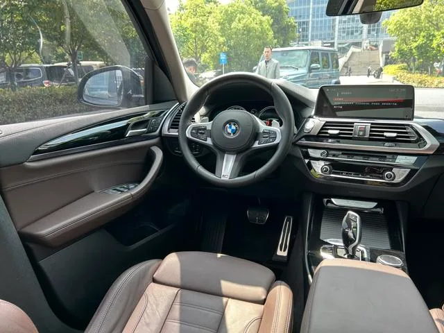 BMW X3 2019 xDrive28i M Sports suit interior photo 11