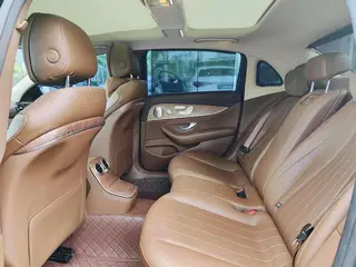 Mercedes-Benz E-Class 2022 E 300 L De lujo Coche interior foto 14 Mercedes-Benz E-Class 2022 E 300 L De lujo Coche interior foto 14