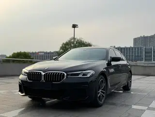BMW 5 Series 2021 525Li M Conjunto deportivo