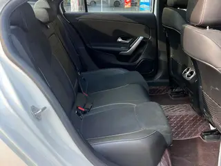 Mercedes-Benz A-Class 2022 Segundo cambio A 200 L Edición de moda de coche deportivo interior foto 10 Mercedes-Benz A-Class 2022 Segundo cambio A 200 L Edición de moda de coche deportivo interior foto 10
