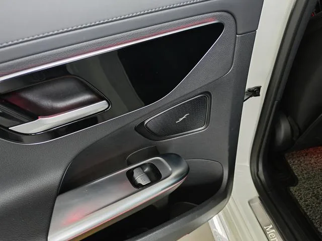 Mercedes-Benz C-Class 2024 Three changes C 260 L Sports version interior photo 10 Mercedes-Benz C-Class 2024 Three changes C 260 L Sports version interior photo 10