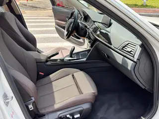 BMW 3 Series 2018 320Li Estilo de moda interior foto 10