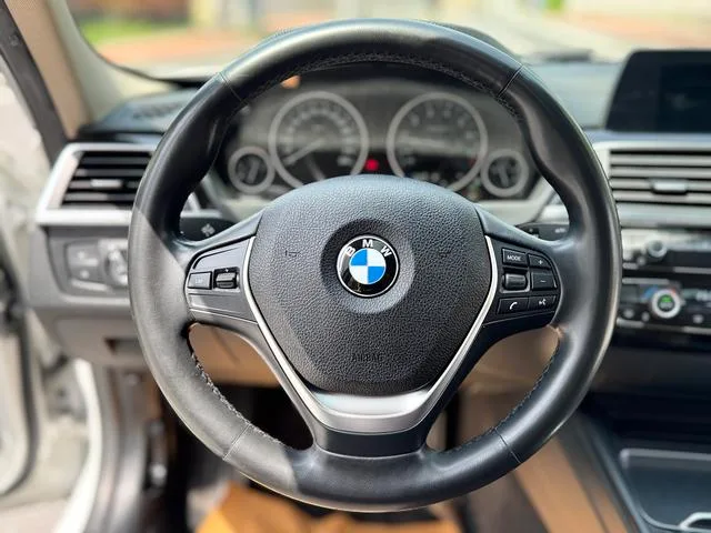 BMW 3 Series 2018 320Li Estilo de moda interior foto 13