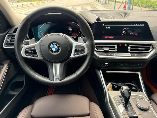 BMW 3 Series 2021 Restyling 325Li M Sports Night Suit interior photo 13 BMW 3 Series 2021 Restyling 325Li M Sports Night Suit interior photo 13