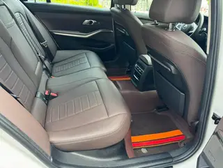 BMW 3 Series 2021 Restyling 325Li M Sports Night Suit interior photo 19 BMW 3 Series 2021 Restyling 325Li M Sports Night Suit interior photo 19