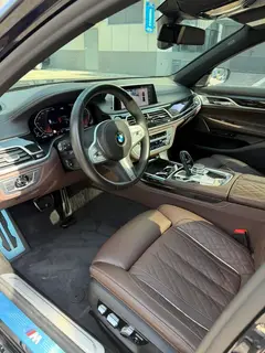BMW 7 Series 2021 740Li Type de luxe M Ensemble de sport extérieur photo 4 BMW 7 Series 2021 740Li Type de luxe M Ensemble de sport extérieur photo 4