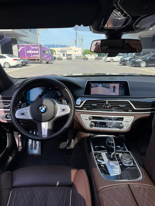 BMW 7 Series 2021 740Li Type de luxe M Ensemble de sport intérieur photo 6 BMW 7 Series 2021 740Li Type de luxe M Ensemble de sport intérieur photo 6