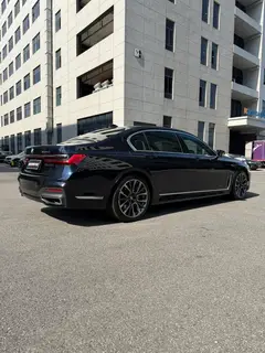BMW 7 Series 2021 740Li Type de luxe M Ensemble de sport intérieur photo 7 BMW 7 Series 2021 740Li Type de luxe M Ensemble de sport intérieur photo 7