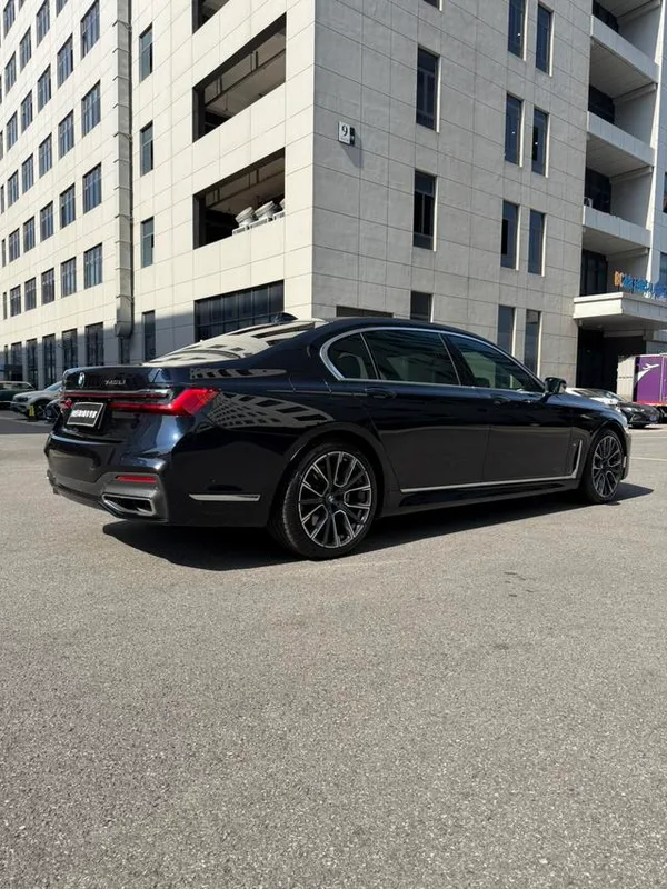 BMW 7 Series 2021 740Li Type de luxe M Ensemble de sport intérieur photo 7 BMW 7 Series 2021 740Li Type de luxe M Ensemble de sport intérieur photo 7