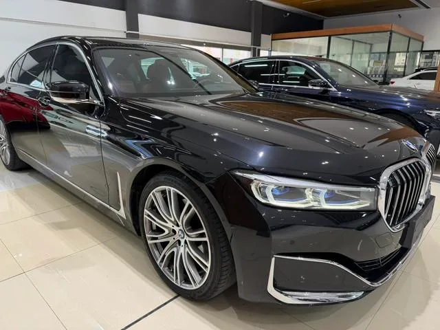 BMW 7 Series 2021 740Li xDrive Type administratif Ensemble de luxe extérieur photo 3 BMW 7 Series 2021 740Li xDrive Type administratif Ensemble de luxe extérieur photo 3