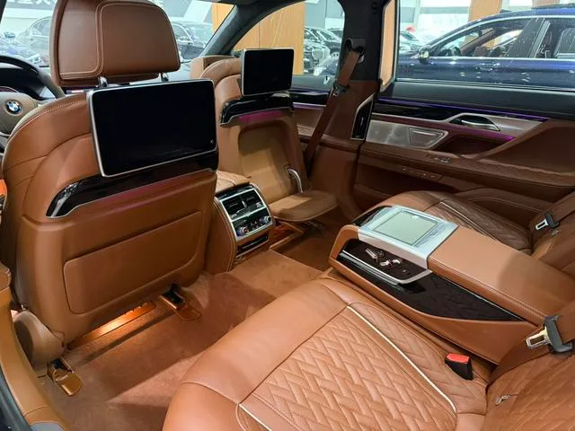 BMW 7 Series 2021 740Li xDrive Type administratif Ensemble de luxe extérieur photo 6 BMW 7 Series 2021 740Li xDrive Type administratif Ensemble de luxe extérieur photo 6