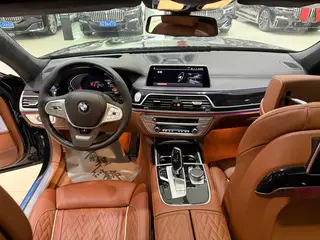 BMW 7 Series 2021 740Li xDrive Type administratif Ensemble de luxe intérieur photo 8 BMW 7 Series 2021 740Li xDrive Type administratif Ensemble de luxe intérieur photo 8