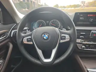 BMW 5 Series 2018 Mise à jour 530Li xDrive Ensemble de luxe extérieur photo 10