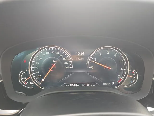 BMW 5 Series 2018 Mise à jour 530Li xDrive Ensemble de luxe intérieur photo 13