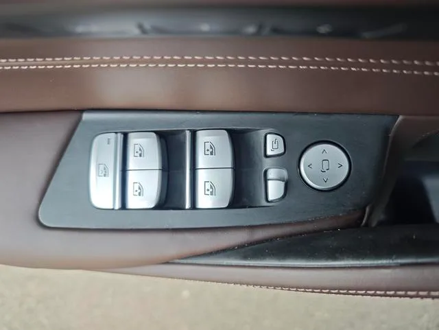 BMW 5 Series 2018 Mise à jour 530Li xDrive Ensemble de luxe intérieur photo 15