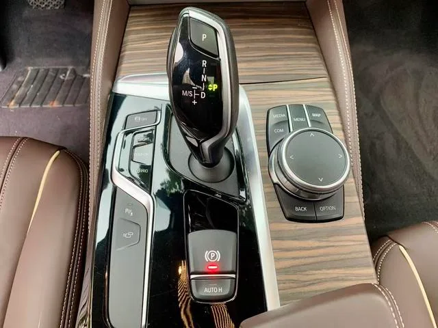 BMW 5 Series 2019 Restyling 530Li Premium Class Luxury Set exterior photo 10