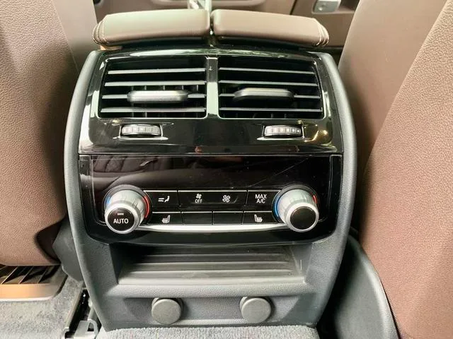 BMW 5 Series 2019 Restyling 530Li Premium Class Luxury Set interior photo 16