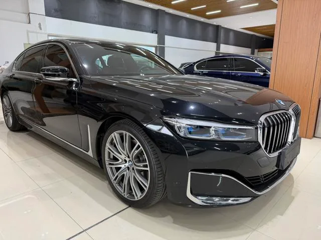 BMW 7 Series 2021 740Li xDrive Type administratif Ensemble de luxe extérieur photo 3 BMW 7 Series 2021 740Li xDrive Type administratif Ensemble de luxe extérieur photo 3