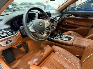 BMW 7 Series 2021 740Li xDrive Type administratif Ensemble de luxe extérieur photo 4 BMW 7 Series 2021 740Li xDrive Type administratif Ensemble de luxe extérieur photo 4